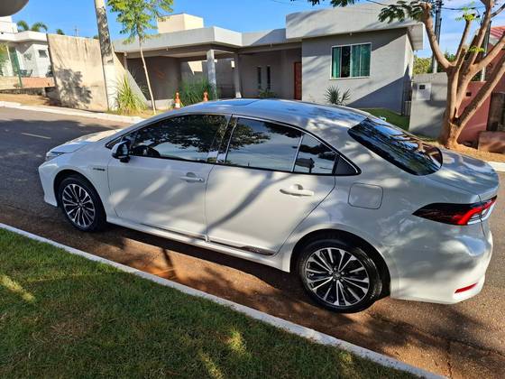 TOYOTA COROLLA 1.8 VVT-I HYBRID FLEX ALTIS PREMIUM CVT TOYOTA COROLLA 1.8 VVT-I HYBRID FLEX ALTIS PREMIUM CVT